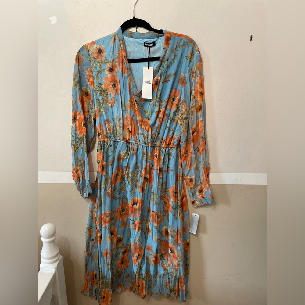 Sophyline light blue floral long sleeve Drees